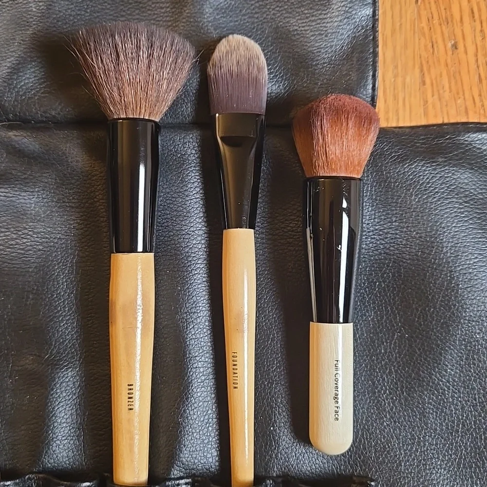 Bobbi Brown black brush roll with 15 brushes